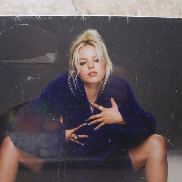 Renee Rapp~Snow Angel Light Blue Translucent Vinyl LP, Alt Cover Music New - Picture 2 of 5